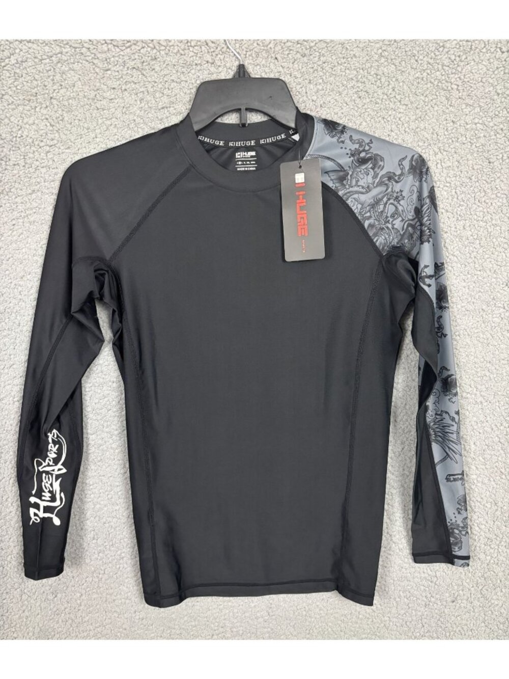 Huge Sports Mens Black & Gray Long Sleeve Rash Guard  UPF 50+ Quick-Dry Med NWTs